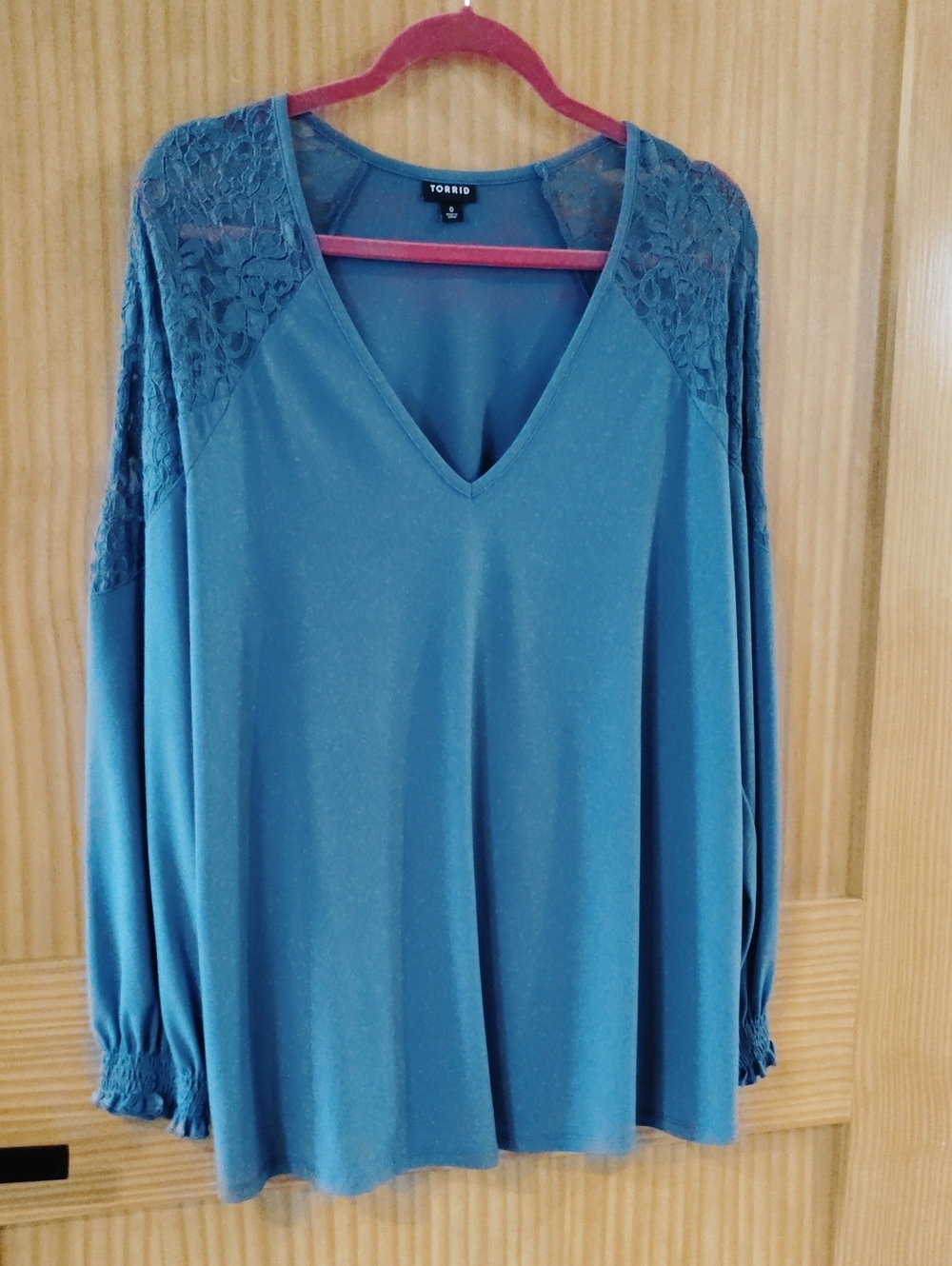 Size 0 Torrid Teal Lace-Shoulder V-Neck Tunic